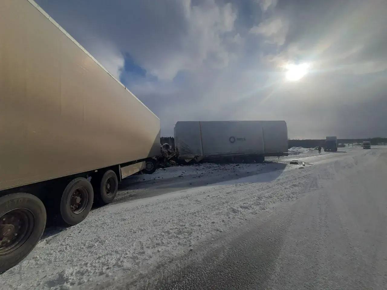 «Трупы на трассе и фуры в кюветах»: красноярский архитектор раскритиковал трассу Р-255 «Сибирь» «Трупы на трассе и фуры в кюветах»: красноярский архитектор раскритиковал трассу Р-255 «Сибирь»
