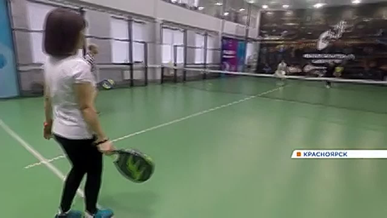 Еще одно свидание с «Енисеем»: наши зрители сыграли в падел с ведущими утренней программы