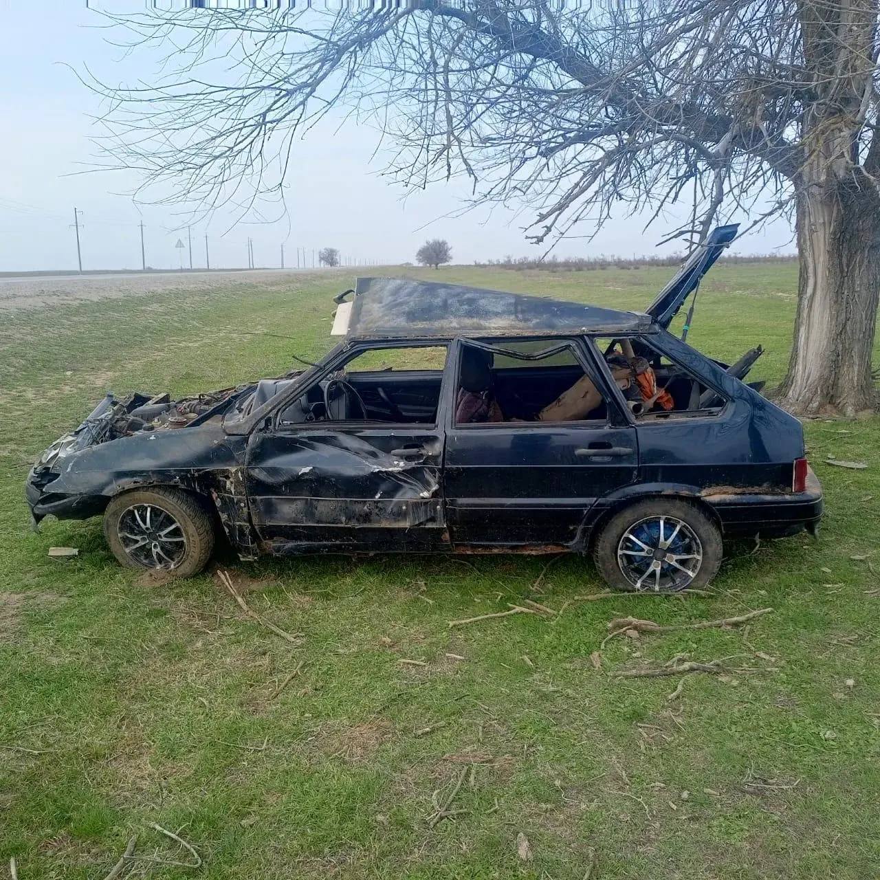 Автомобиль с двухлетним ребёнком перевернулся в Ставрополье — три человека пострадали