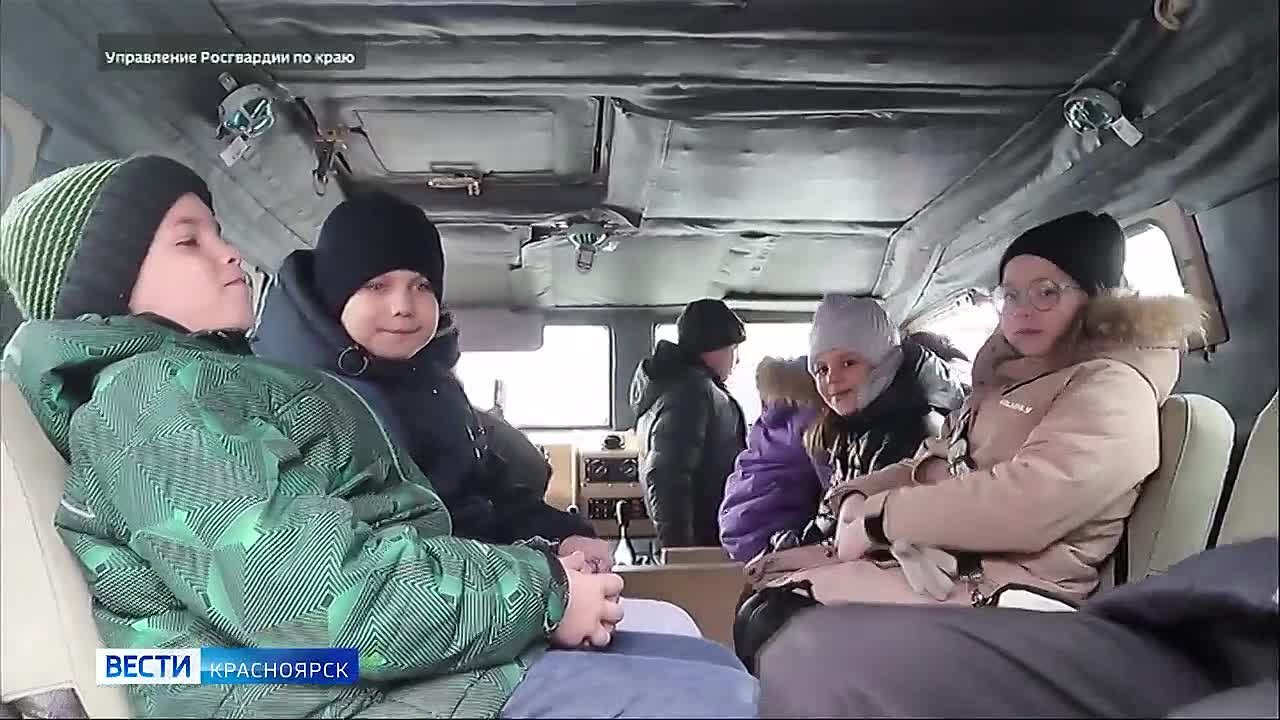 Красноярские школьники побывали в гостях у росгвардейцев