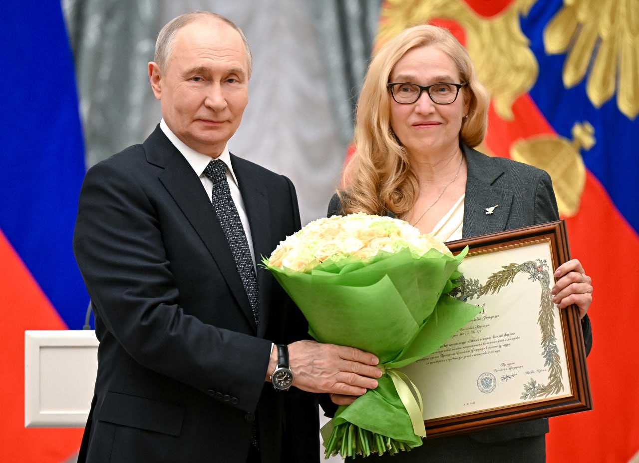 Ольга Любимова: Владимир Владимирович Путин вручил премии Президента для молодых деятелей культуры и в области литературы и искусства за произведения для детей и юношества Ольга Любимова: Владимир Владимирович Путин вручил премии Президента для молодых деятелей культуры и в области литературы и искусства за произведения для детей и юношества