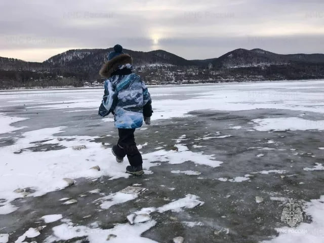 В Свердловском районе Красноярска более 50 домов остались без воды из-за коммунальной аварии В Свердловском районе Красноярска более 50 домов остались без воды из-за коммунальной аварии