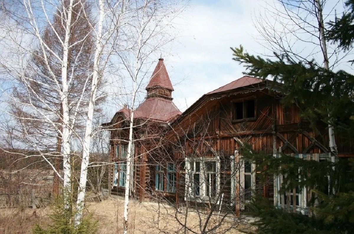В деревне Красноярского края собираются восстановить заброшенную больницу 1900 года постройки