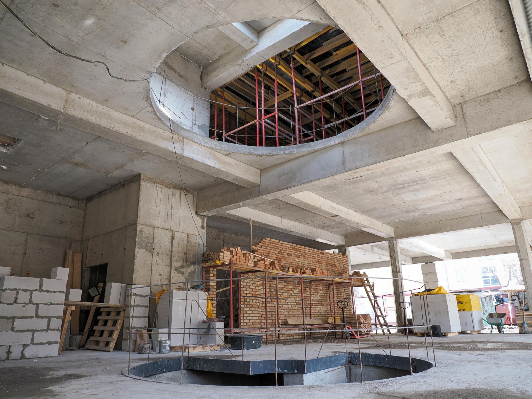 Строительство культурного пространства «Суриков-центр» идет по графику Строительство культурного пространства «Суриков-центр» идет по графику