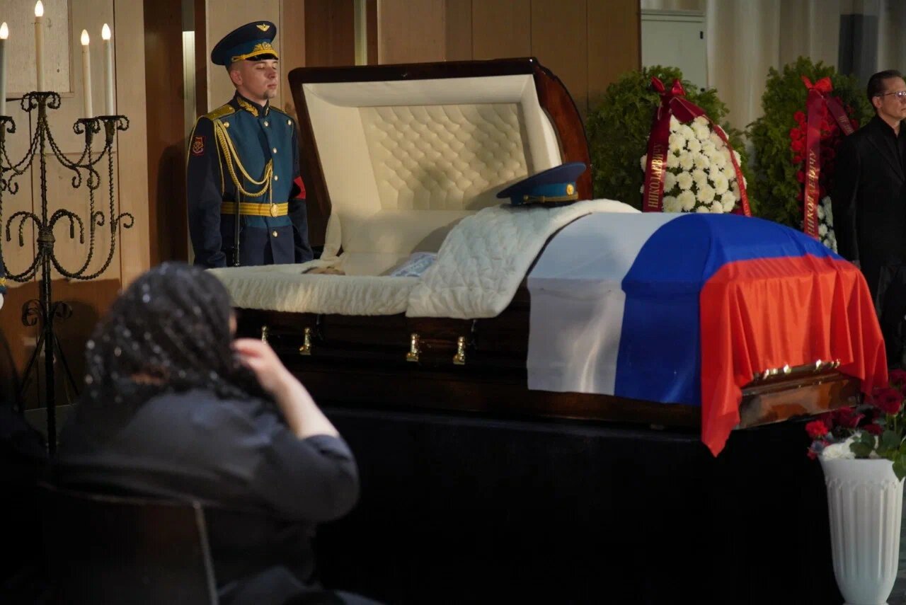 Красноярск простился с Юрием Швыткиным Красноярск простился с Юрием Швыткиным