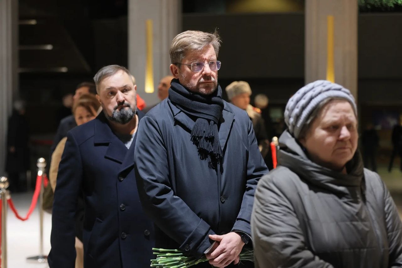 В Красноярске прошла церемония прощания с депутатом, заместителем председателя комитета по обороне Государственной Думы Юрием Николаевичем Швыткиным В Красноярске прошла церемония прощания с депутатом, заместителем председателя комитета по обороне Государственной Думы Юрием Николаевичем Швыткиным