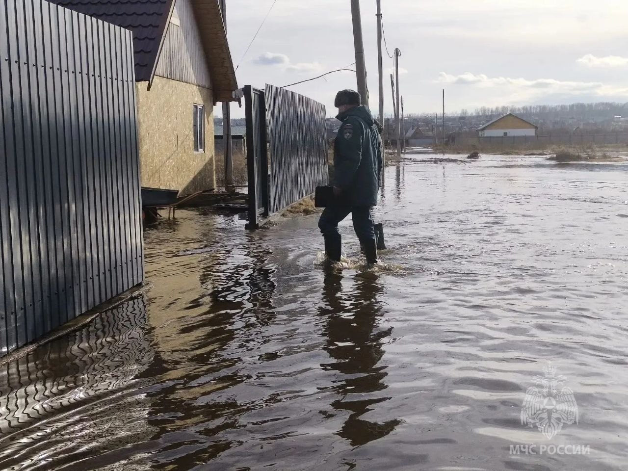25 приусадебных участков и один жилой дом затопило в Дрокино 25 приусадебных участков и один жилой дом затопило в Дрокино