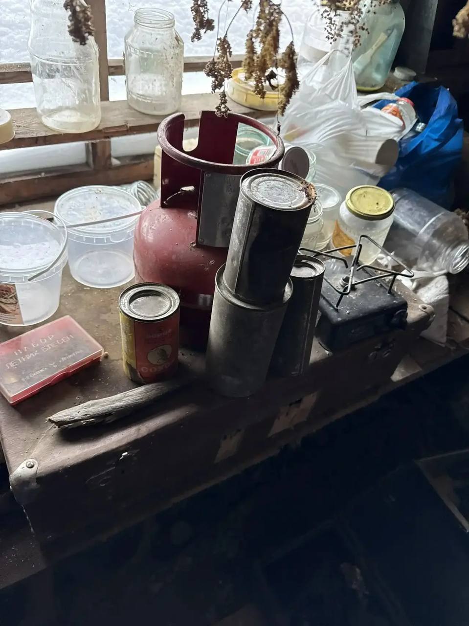 Незаконное оружие и боеприпасы полицейские изъяли у 70-летнего жителя Лесосибирска Незаконное оружие и боеприпасы полицейские изъяли у 70-летнего жителя Лесосибирска