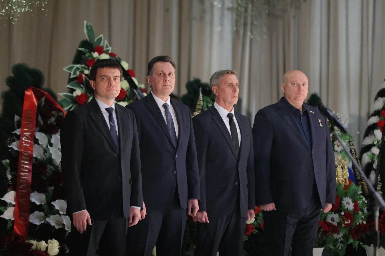 В Красноярске прошла церемония прощания с депутатом, заместителем председателя комитета по обороне Государственной Думы Юрием Николаевичем Швыткиным В Красноярске прошла церемония прощания с депутатом, заместителем председателя комитета по обороне Государственной Думы Юрием Николаевичем Швыткиным