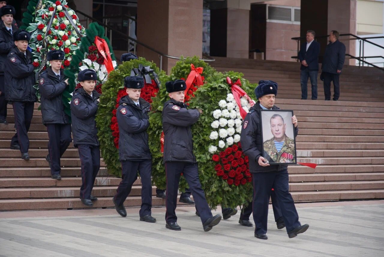 Красноярск простился с Юрием Швыткиным