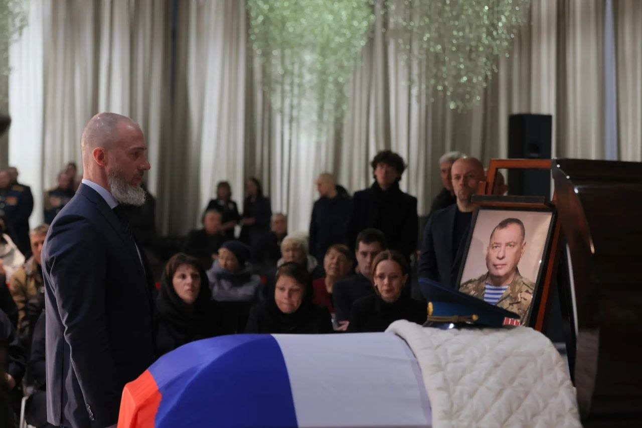 В Красноярске прошла церемония прощания с депутатом, заместителем председателя комитета по обороне Государственной Думы Юрием Николаевичем Швыткиным В Красноярске прошла церемония прощания с депутатом, заместителем председателя комитета по обороне Государственной Думы Юрием Николаевичем Швыткиным