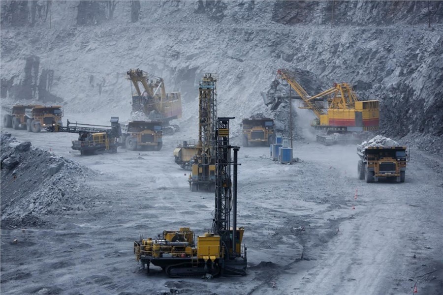 Как не потерять прибавку к пенсии, работая на Севере: советы и решения