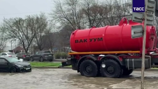 Наводнение постепенно отступает в Махачкале