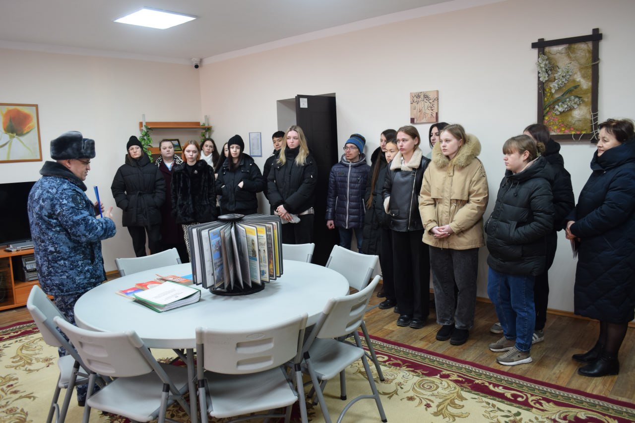 Студенты юридического техникума посетили исправительную колонию строгого режима №17 Студенты юридического техникума посетили исправительную колонию строгого режима №17
