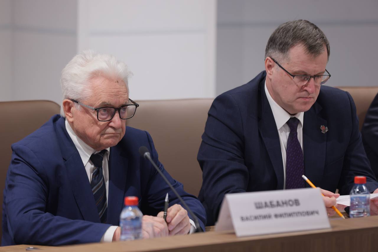 Михаил Котюков: Вместе с учёными и руководителями министерств определили, какие научные исследования нужны нашим предприятиям и отраслям Михаил Котюков: Вместе с учёными и руководителями министерств определили, какие научные исследования нужны нашим предприятиям и отраслям