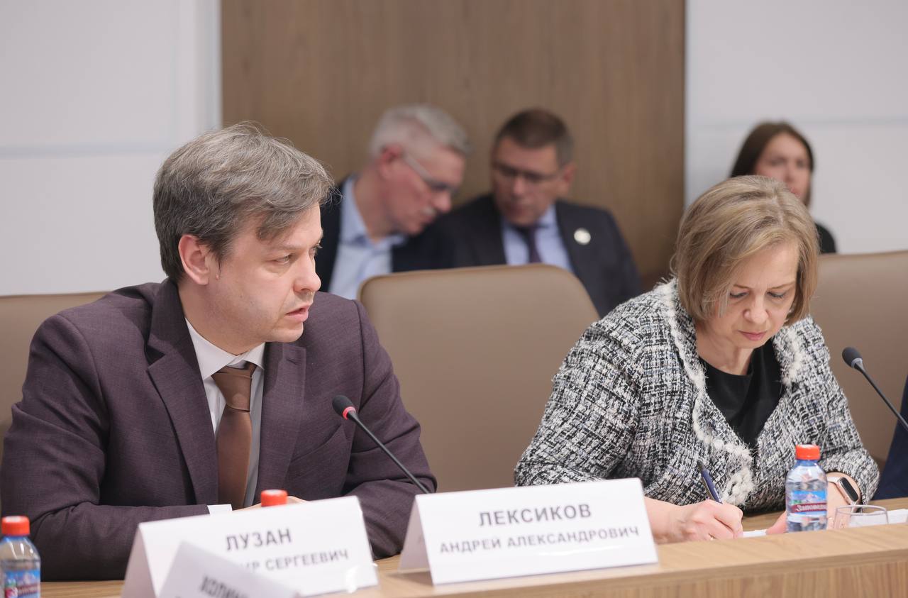 Михаил Котюков: Вместе с учёными и руководителями министерств определили, какие научные исследования нужны нашим предприятиям и отраслям Михаил Котюков: Вместе с учёными и руководителями министерств определили, какие научные исследования нужны нашим предприятиям и отраслям