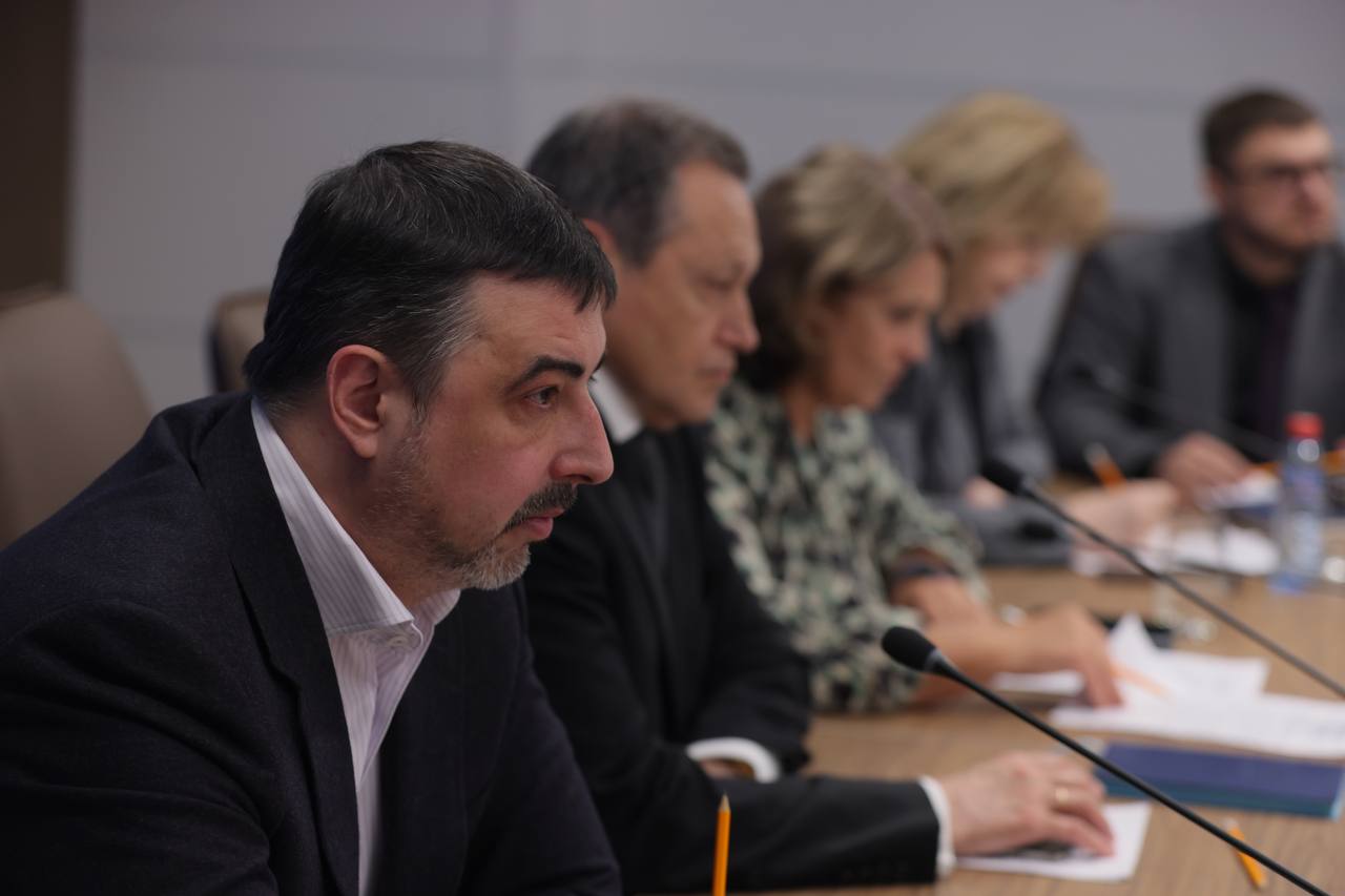 Михаил Котюков: Вместе с учёными и руководителями министерств определили, какие научные исследования нужны нашим предприятиям и отраслям Михаил Котюков: Вместе с учёными и руководителями министерств определили, какие научные исследования нужны нашим предприятиям и отраслям