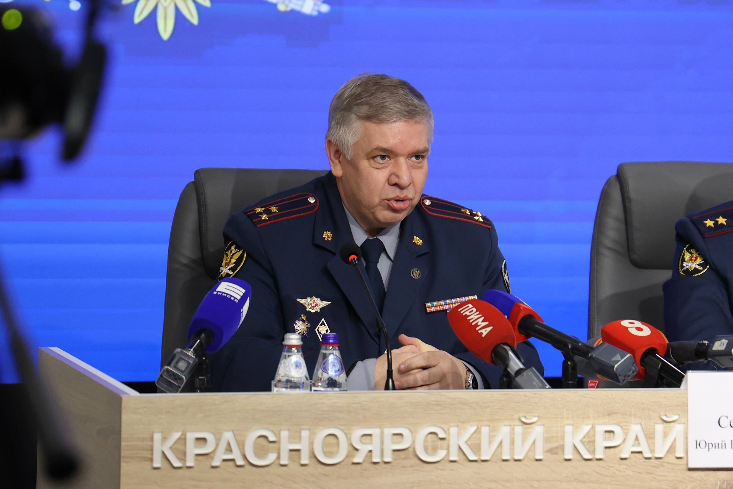 В Доме журналиста в г. Красноярске прошла пресс-конференция начальника ГУФСИН России по Красноярскому краю генерал-лейтенанта внутренней службы Антона Ефаркина В Доме журналиста в г. Красноярске прошла пресс-конференция начальника ГУФСИН России по Красноярскому краю генерал-лейтенанта внутренней службы Антона Ефаркина