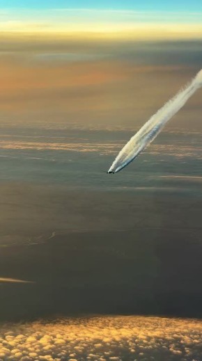 «Первым делом – самолеты, ну, а девушки потом»