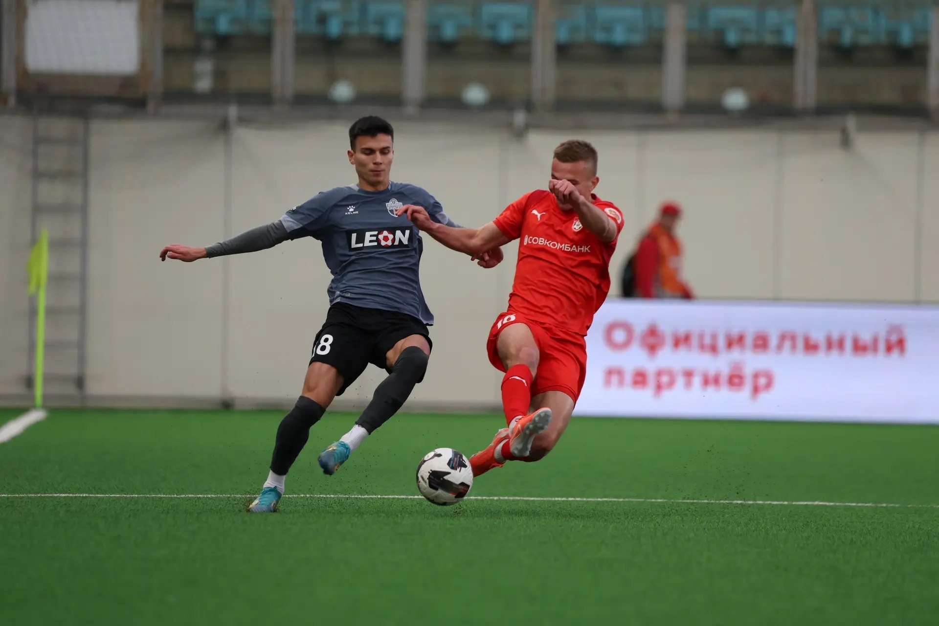 Футболисты «Енисея» уступили костромскому «Спартаку» в Химках Футболисты «Енисея» уступили костромскому «Спартаку» в Химках