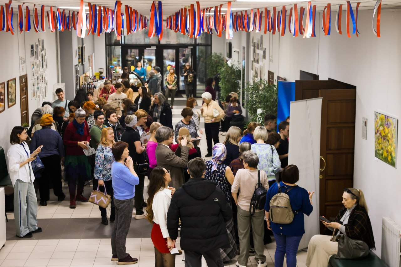 #кино. В Красноярске стартовало эхо фестиваля «Сталкер» — благотворительная акция киносмотра, в рамках которой представляют игровые, документальные и анимационные работы о правах человека Фестиваль открылся 5 апреля в Доме... #кино. В Красноярске стартовало эхо фестиваля «Сталкер» — благотворительная акция киносмотра, в рамках которой представляют игровые, документальные и анимационные работы о правах человека Фестиваль открылся 5 апреля в Доме...