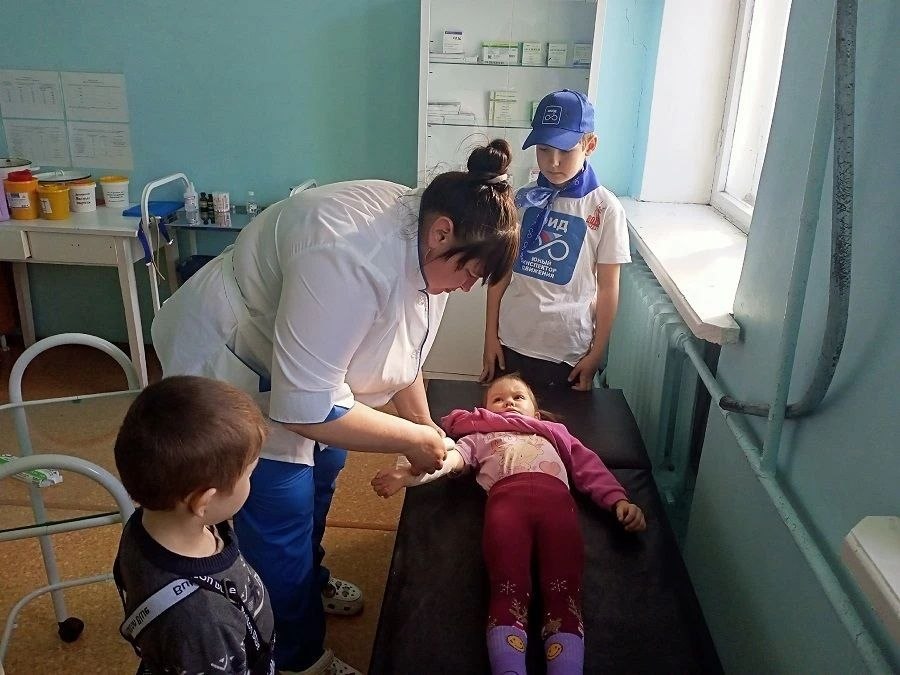 Назаровские автоинспекторы организовали ко Всемирному дню здоровья комплекс мероприятий с элементами ПДД Назаровские автоинспекторы организовали ко Всемирному дню здоровья комплекс мероприятий с элементами ПДД