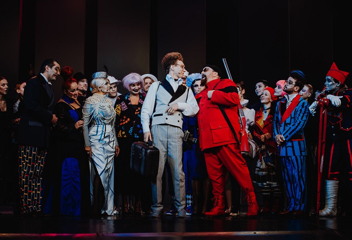 «Под присмотром врачей»: 28 актеров из Красноярска госпитализировали после отравления на гастролях в Москве