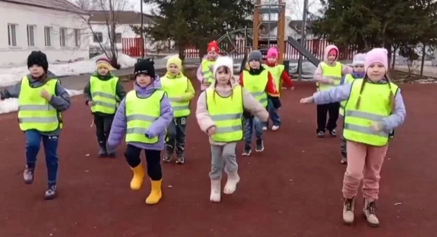 Назаровские автоинспекторы организовали ко Всемирному дню здоровья комплекс мероприятий с элементами ПДД Назаровские автоинспекторы организовали ко Всемирному дню здоровья комплекс мероприятий с элементами ПДД