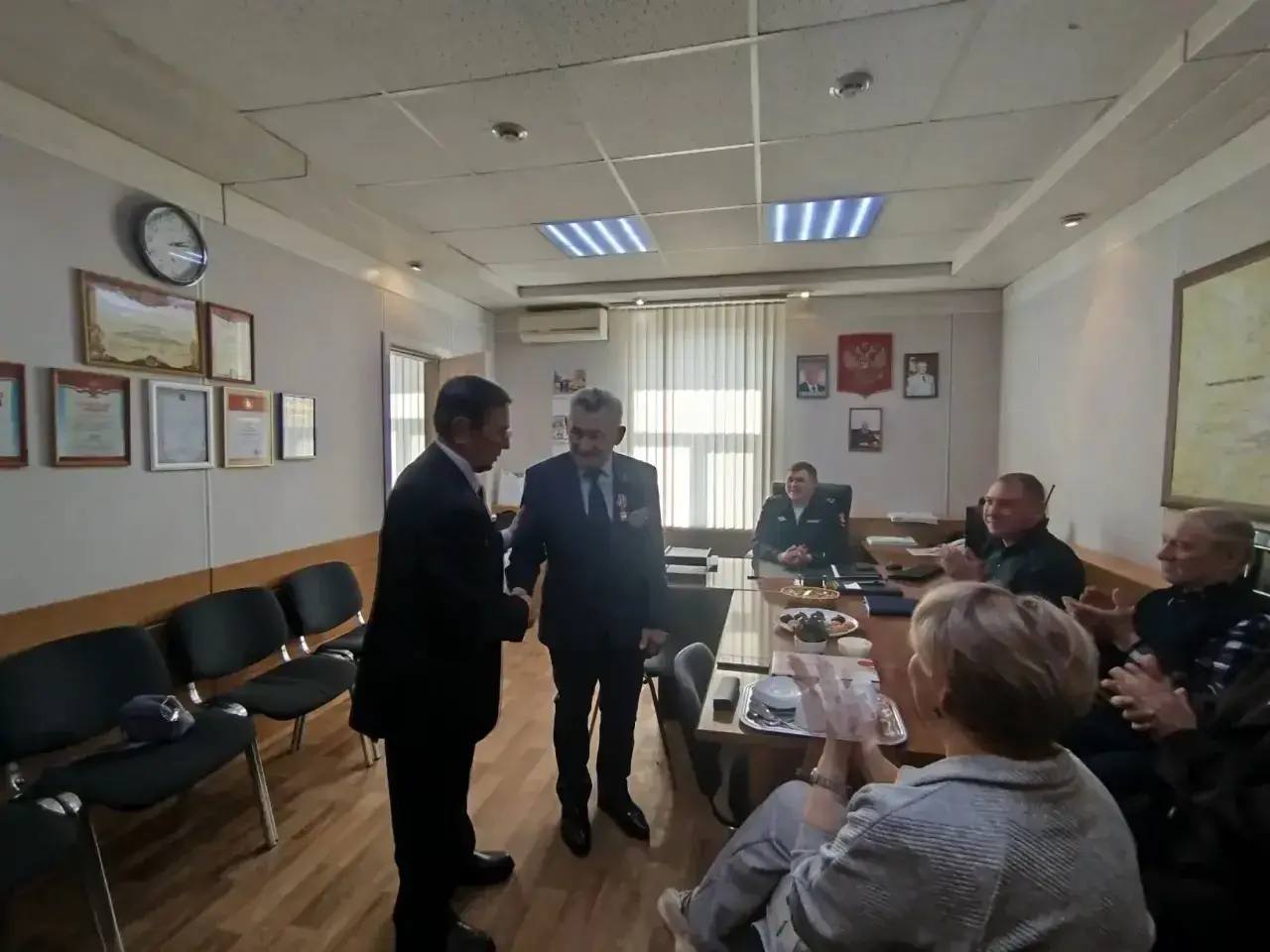 Члены Общественного совета при ГУ МВД России по Красноярскому краю во главе с председателем Валерием Васильевым, а также Ирина Багдасарьян и Юрий Тяжельников посетили МО МВД России «Емельяновский» Члены Общественного совета при ГУ МВД России по Красноярскому краю во главе с председателем Валерием Васильевым, а также Ирина Багдасарьян и Юрий Тяжельников посетили МО МВД России «Емельяновский»