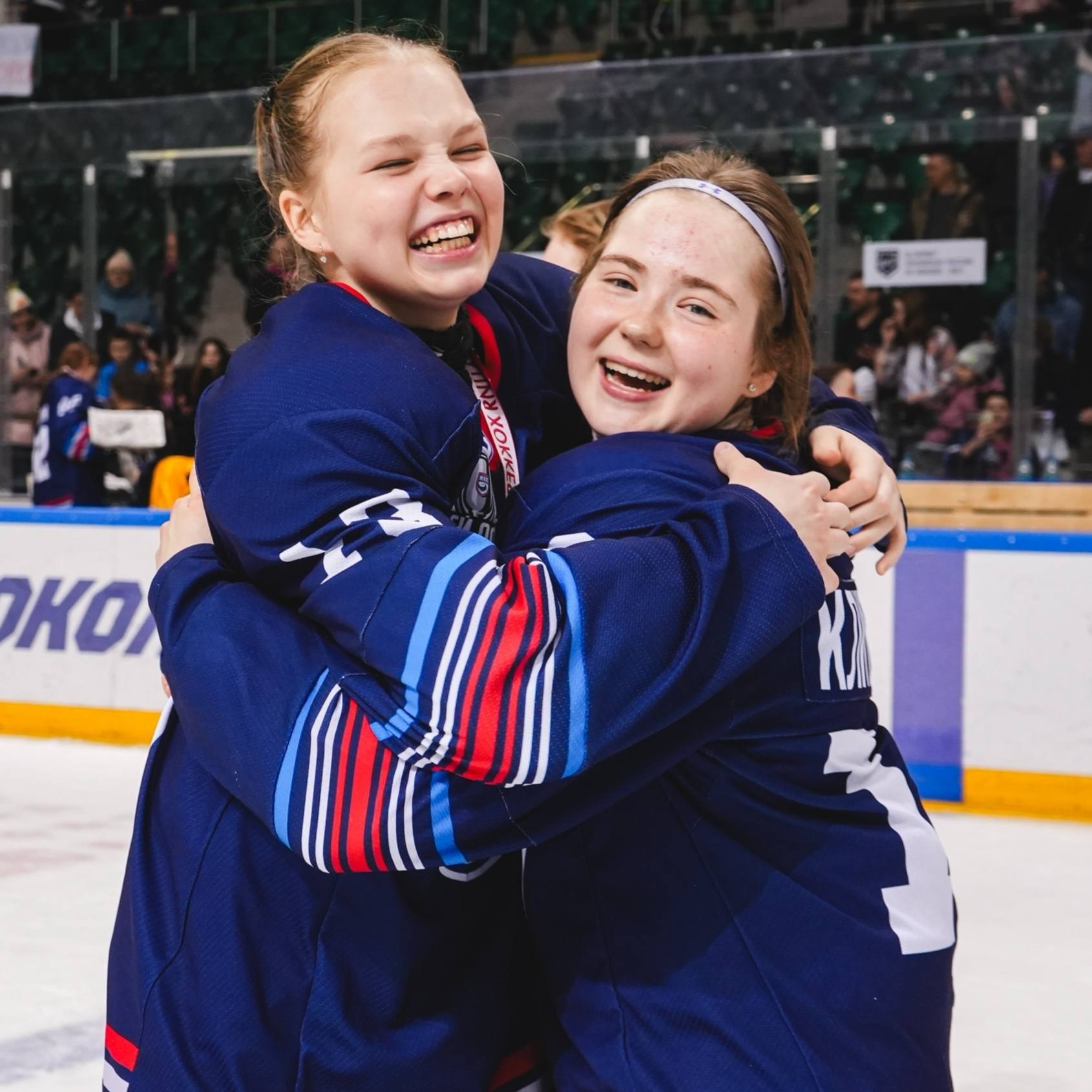 Хоккеистки «Бирюсы» стали бронзовыми призёрами Женской хоккейной лиги