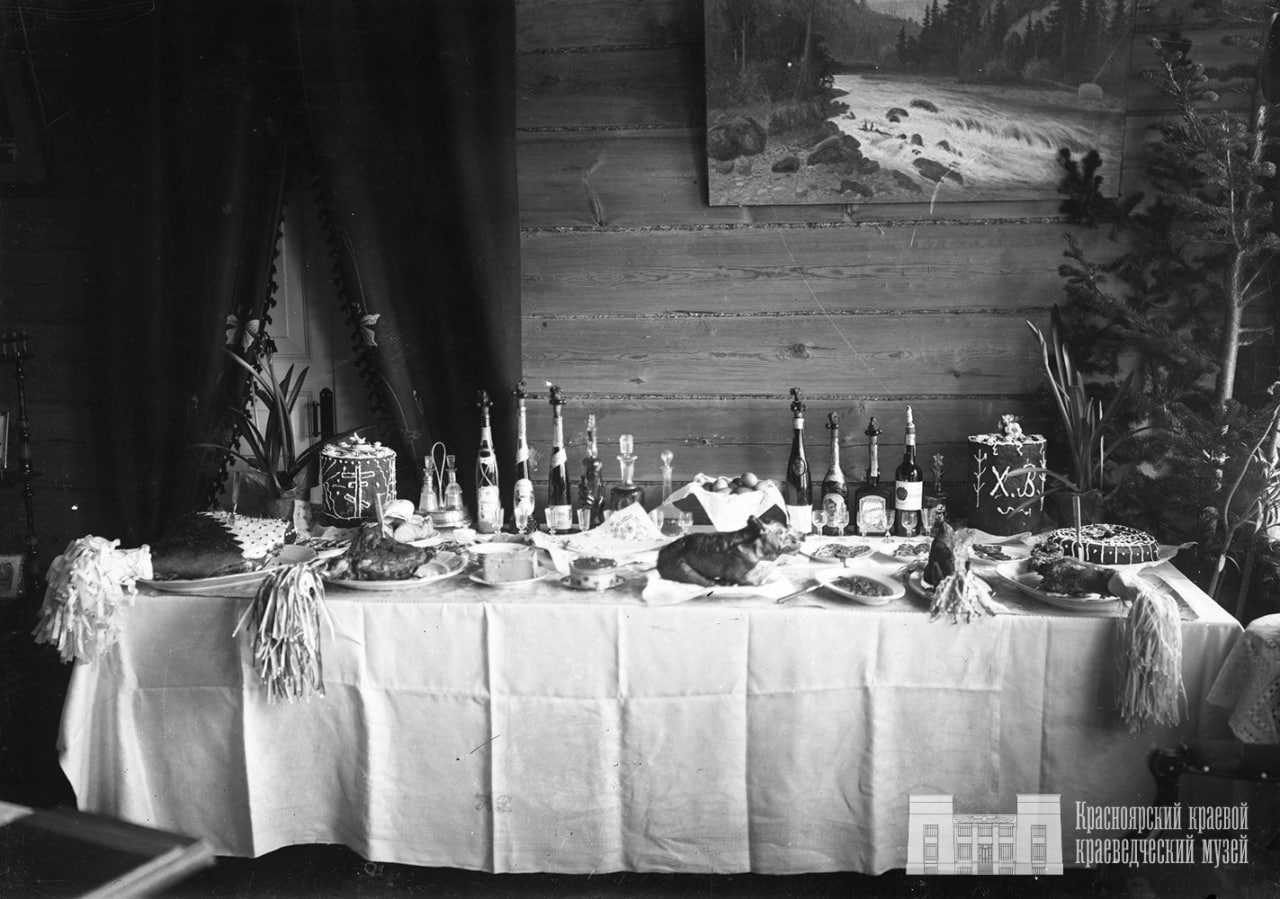 Кулич под названием «паска» и поросята целиком: как выглядел пасхальный стол век назад? Кулич под названием «паска» и поросята целиком: как выглядел пасхальный стол век назад?