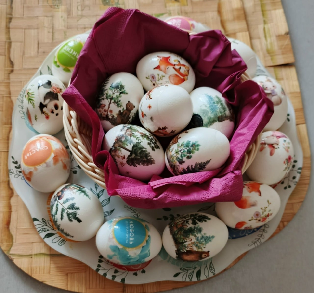 Православные красноярцы продолжают отмечать Пасху Православные красноярцы продолжают отмечать Пасху