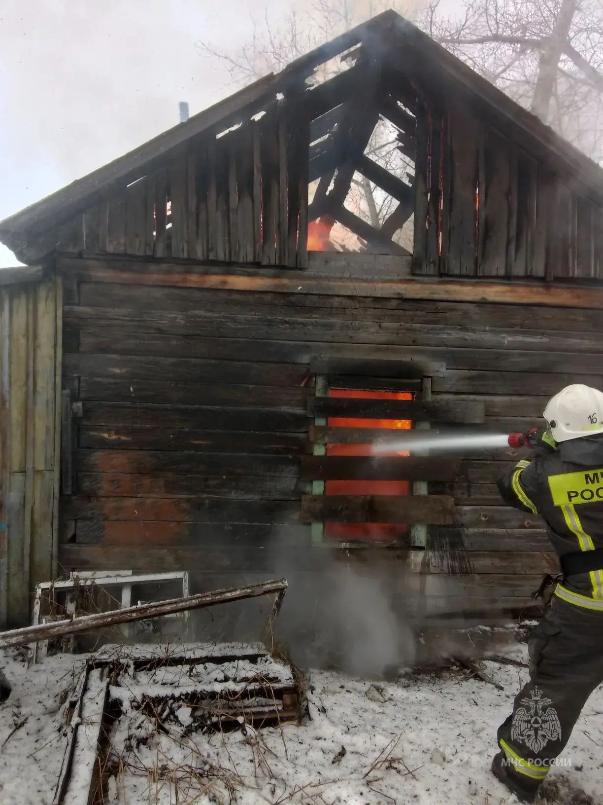 Оперативные итоги суток. Потушено 10 пожаров, погибли 4 человека Оперативные итоги суток. Потушено 10 пожаров, погибли 4 человека