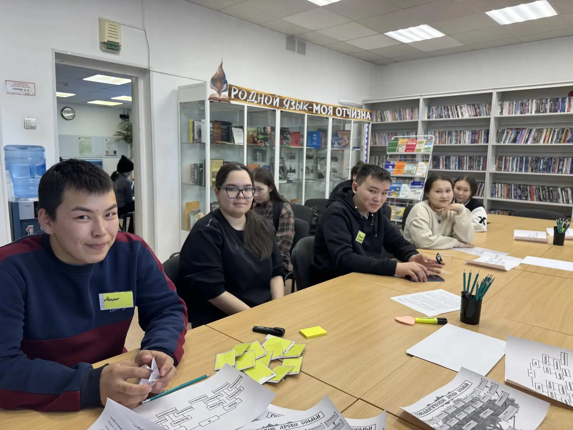 «Наш край — единая семья»: жители Дудинки составили родовое древо