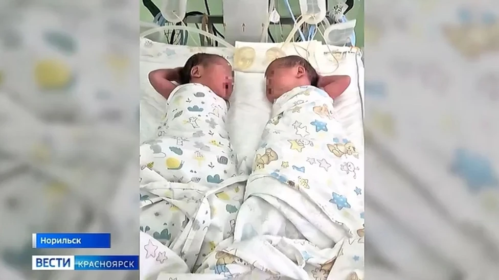 В перинатальном центре Норильска за первую неделю апреля родились сразу две двойни и тройня