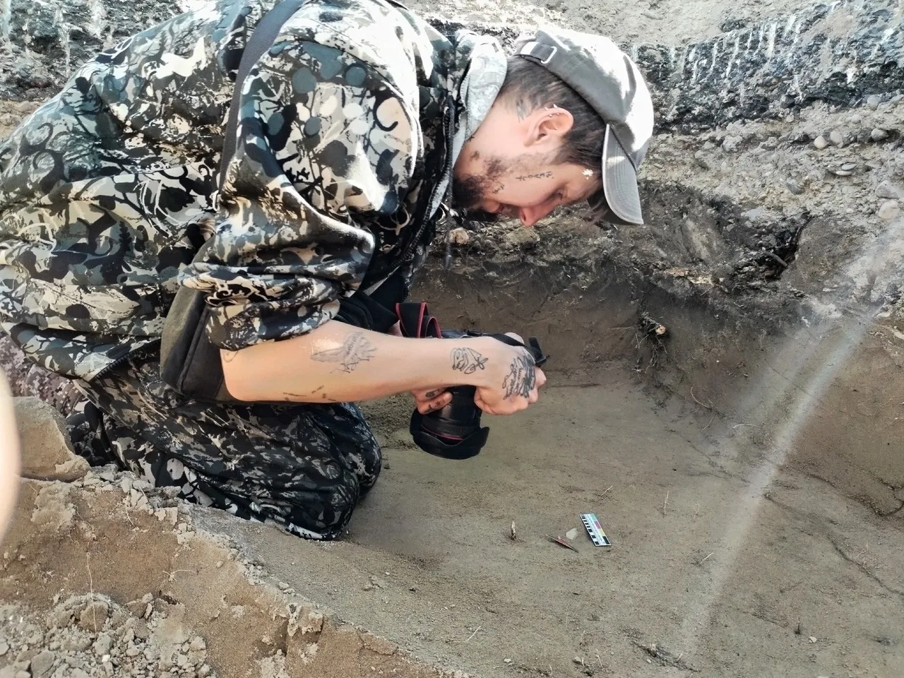 На протяжении многих тысячелетий пёс был верным помощником человека — участвовал в охоте, охранял жилище и скот, возил скарб в упряжках