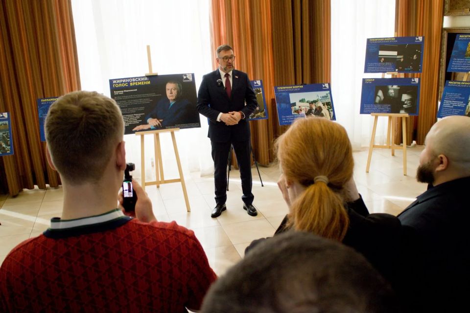 � ����� 80-����� ��������� ������������ � ��������������� �������� ��������� ������������