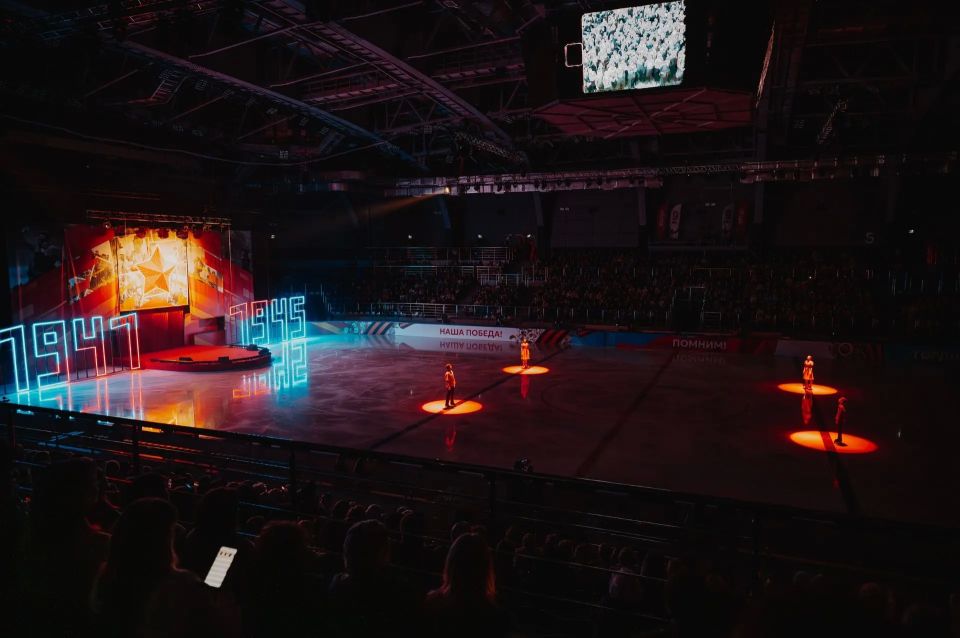 В «Кристалл арене» 6 мая состоялось ледовое представление «Мы помним, мы гордимся», посвященное 81-й годовщине победы в Великой Отечественной войне В «Кристалл арене» 6 мая состоялось ледовое представление «Мы помним, мы гордимся», посвященное 81-й годовщине победы в Великой Отечественной войне