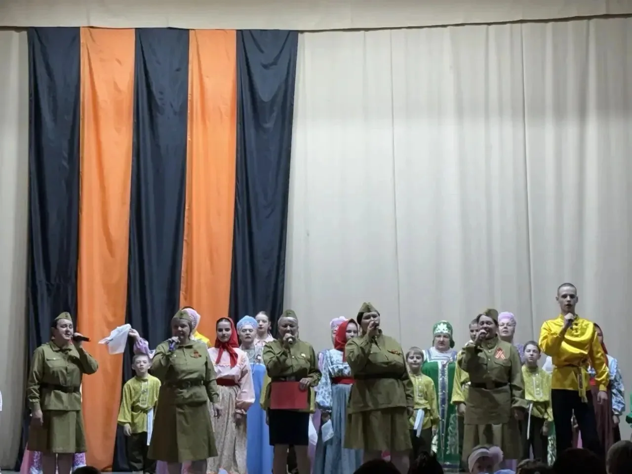 Память и связь поколений. Члены избирательных комиссий края продолжают делиться новостями и праздничными кадрами с мероприятий, посвященных Дню Великой Победы Память и связь поколений. Члены избирательных комиссий края продолжают делиться новостями и праздничными кадрами с мероприятий, посвященных Дню Великой Победы