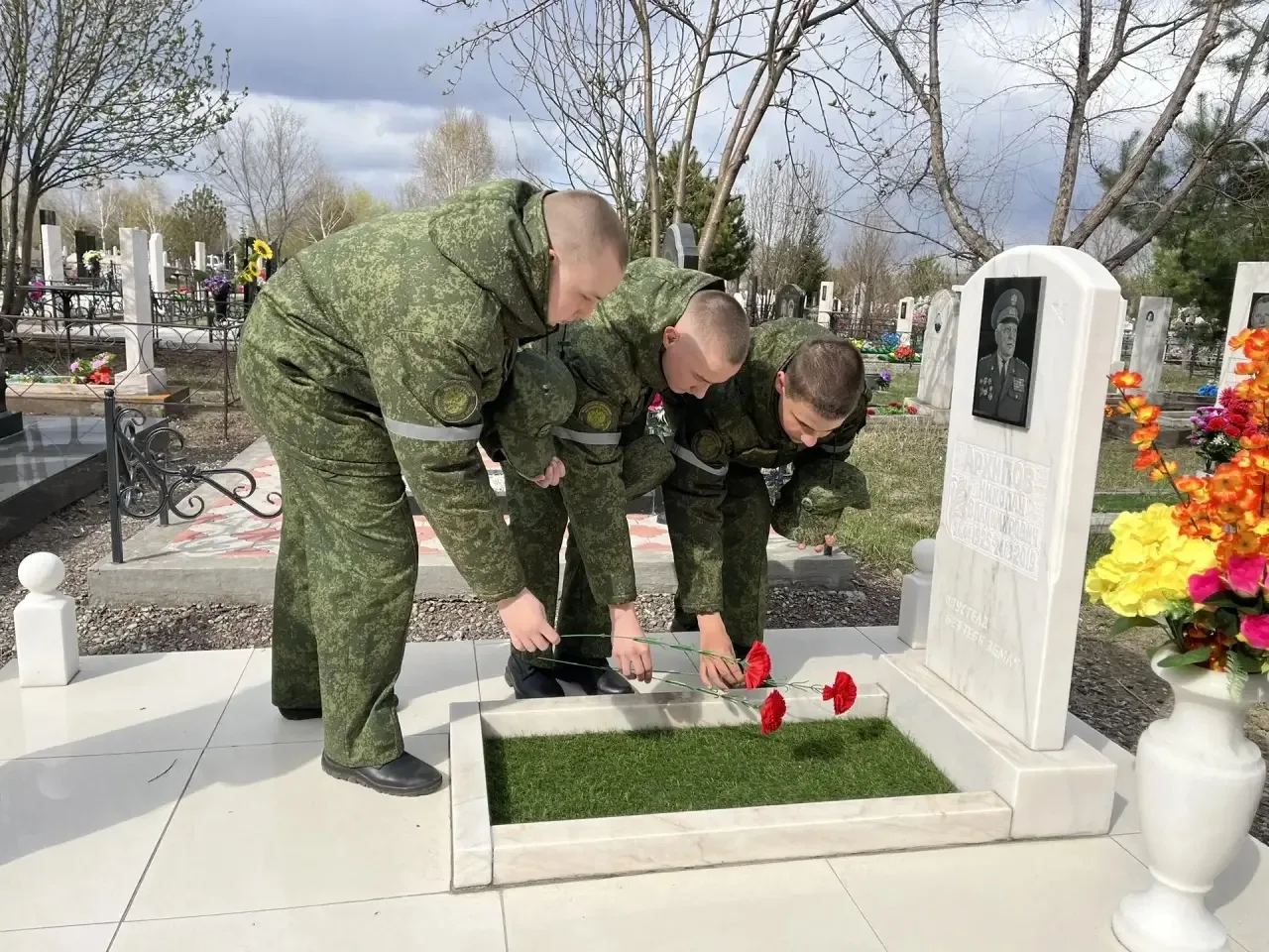 Память жива: как полицейские и кадеты сохраняют историю Память жива: как полицейские и кадеты сохраняют историю