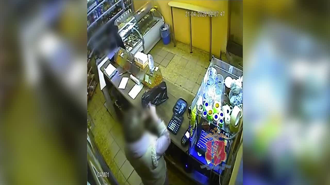 В Сосновоборске полицейские по горячим следам раскрыли ночное ограбление кафе