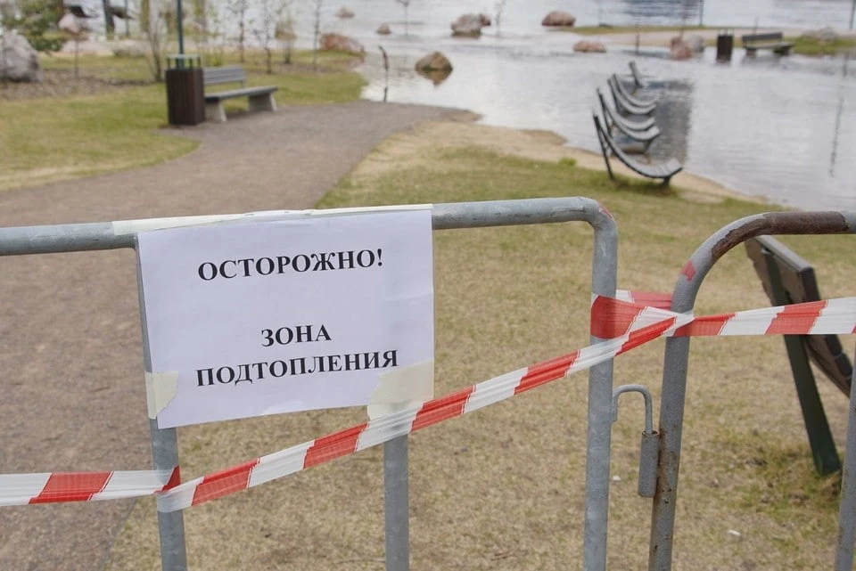 В Красноярске уровень воды в Енисее превысил 290 сантиметров