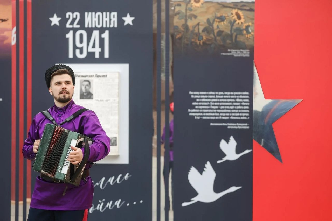#событие. Сегодня последний день работы масштабной уличной выставки на площади Мира! Тема этого года — «Газета как источник информации» #событие. Сегодня последний день работы масштабной уличной выставки на площади Мира! Тема этого года — «Газета как источник информации»