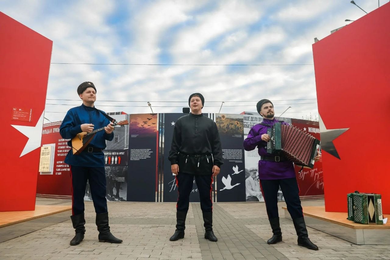 #событие. Сегодня последний день работы масштабной уличной выставки на площади Мира! Тема этого года — «Газета как источник информации» #событие. Сегодня последний день работы масштабной уличной выставки на площади Мира! Тема этого года — «Газета как источник информации»