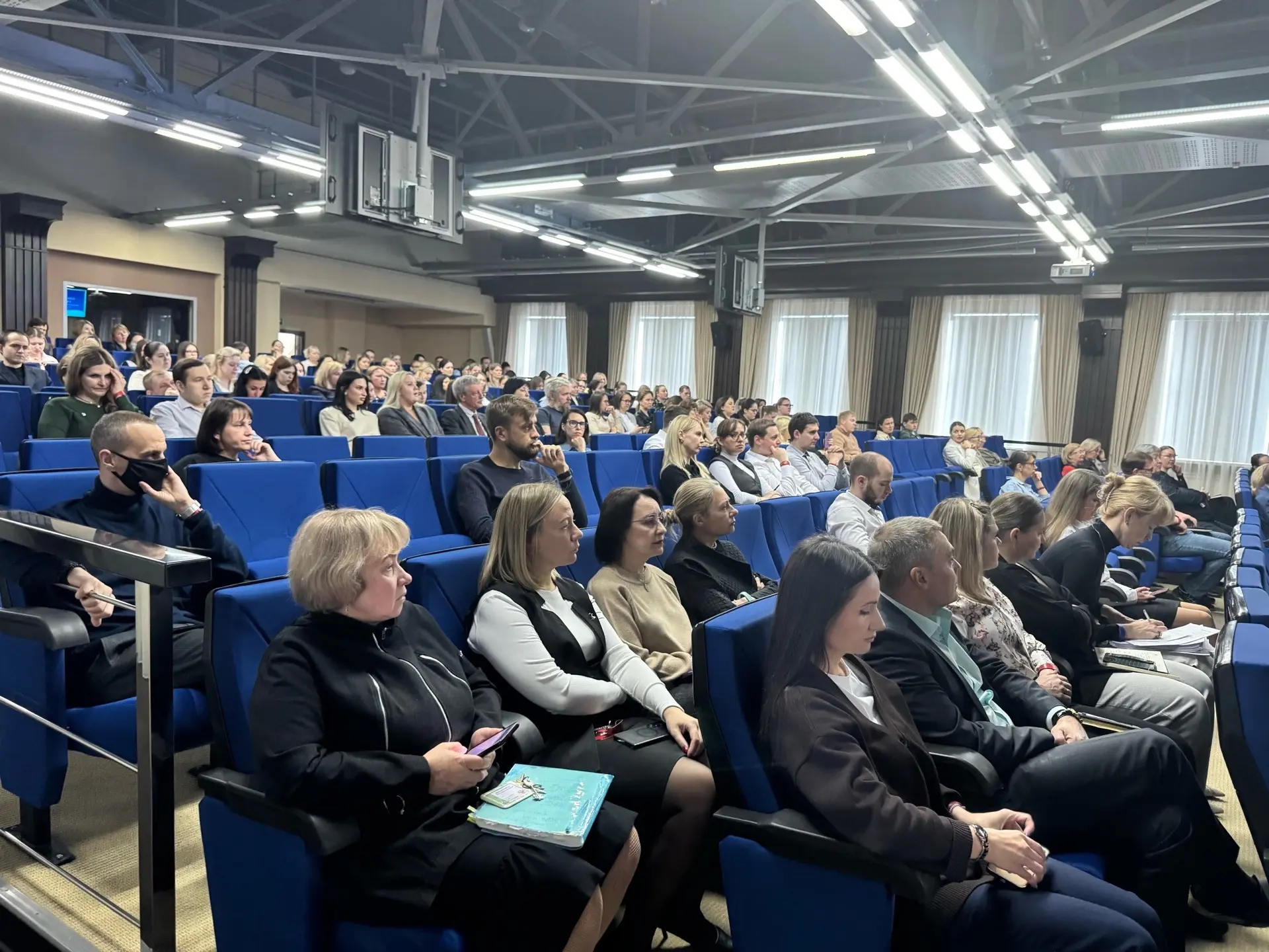В Арбитражном суде Красноярского края проведена лекция, посвященная вопросам профилактики мошеннических схем, совершаемых с использованием информационно-телекоммуникационных технологий В Арбитражном суде Красноярского края проведена лекция, посвященная вопросам профилактики мошеннических схем, совершаемых с использованием информационно-телекоммуникационных технологий