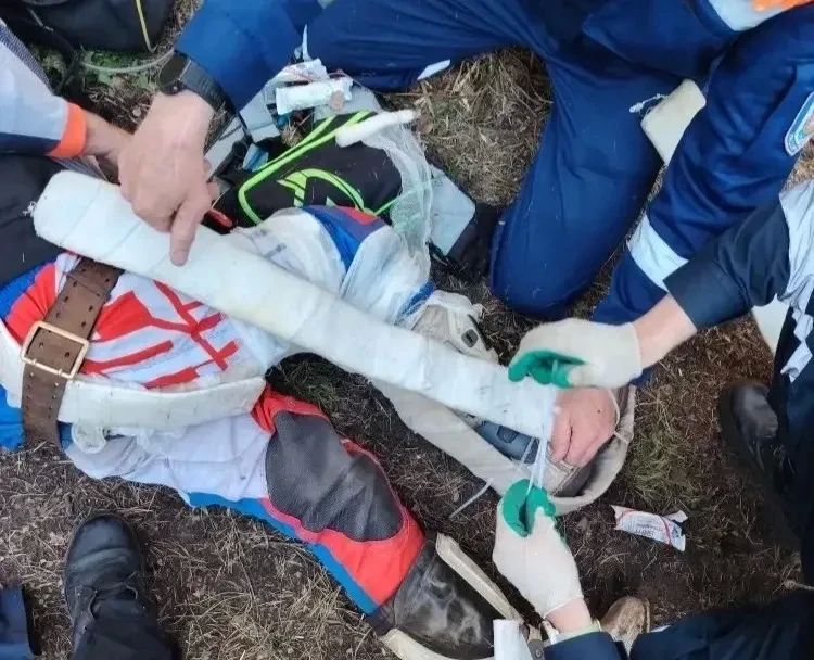 Красноярец упал с мотоцикла на Торгашинском хребте Красноярец упал с мотоцикла на Торгашинском хребте