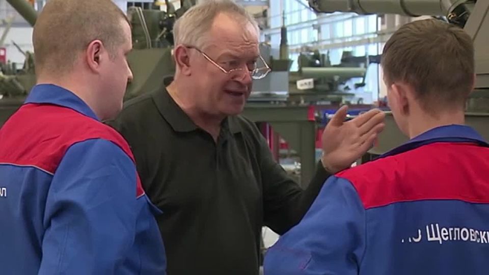 ПРЕЗИДЕНТ ВЛАДИМИР ПУТИН ПОСТАВИЛ ЗАДАЧИ НА СЪЕЗДЕ СОЮЗА МАШИНОСТРОИТЕЛЕЙ РОССИИ