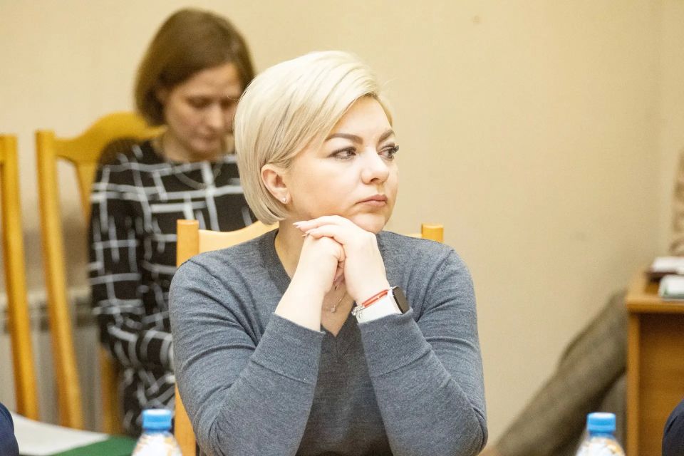 Сегодня день рождения отмечает депутат Законодательного Собрания Елена Родикова