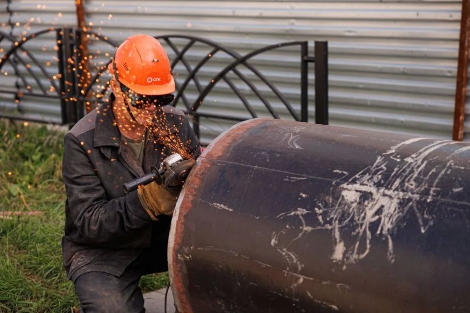 Губернатор Кемеровской области Илья Середюк дал поручение возобновить подачу отопления в социальные учреждения и в жилой фонд региона
