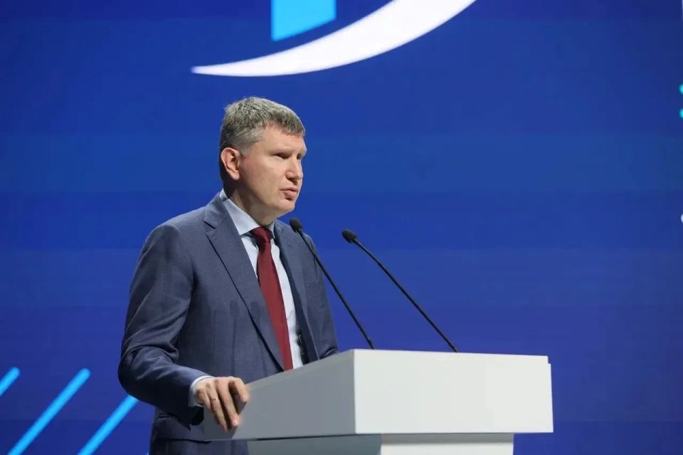 Михаил Котюков: Красноярский край сегодня — лидер в Сибири по уровню производительности труда, а наш Региональный центр компетенций входит в пятёрку лучших в России Михаил Котюков: Красноярский край сегодня — лидер в Сибири по уровню производительности труда, а наш Региональный центр компетенций входит в пятёрку лучших в России